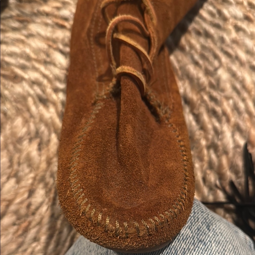 Minnetonka Brown Moccasin Fringe Boots - Picture 4 of 5